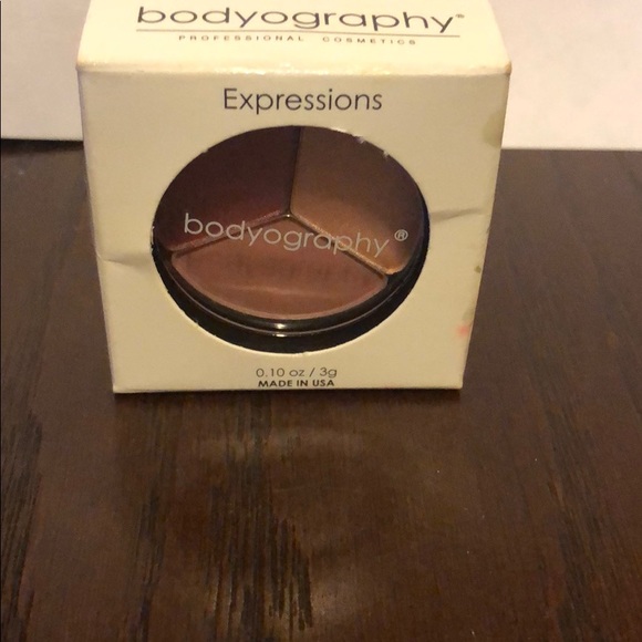 BODYOGRAPHY Expressions Trio Green Eyes Eyeshadow - Picture 3 of 4